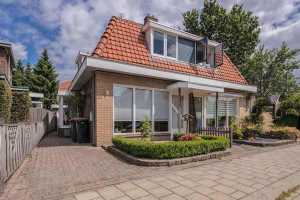 Nieuwstraat 22, Vroomshoop